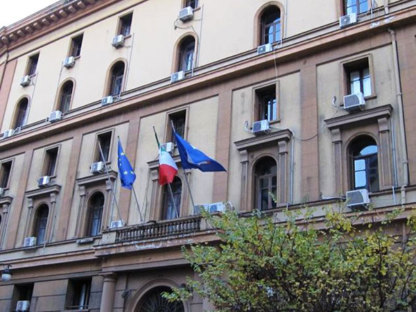 Reti tra scuole in aree a rischio: dalla Regione Campania bando da 7,9 milioni