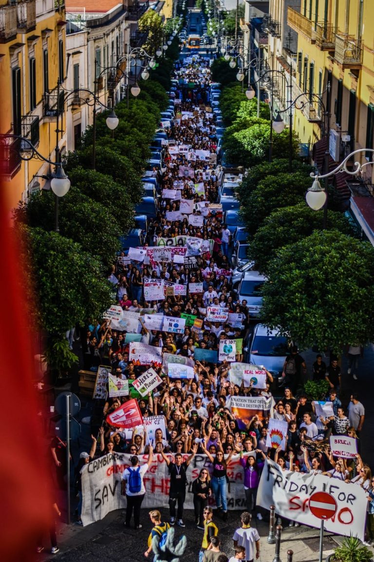 “Friday for Sarno”, in piazza oltre 1000 studenti sarnesi