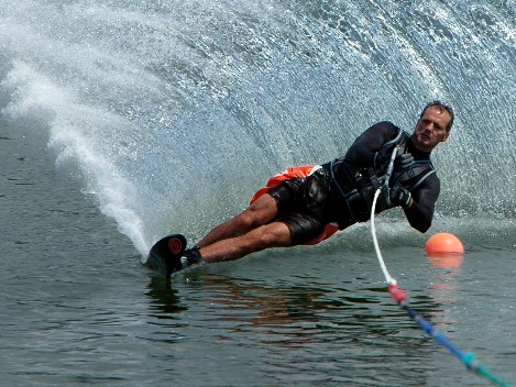 Sci nautico per ciechi e ipovedenti: il 9 settembre a Giugliano con Daniele Cassioli