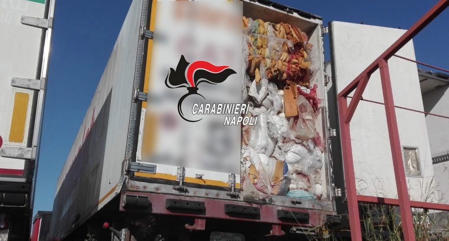 Poggiomarino, scoperta una discarica a cielo aperto: 5500 mq sotto sequestro (FOTO)
