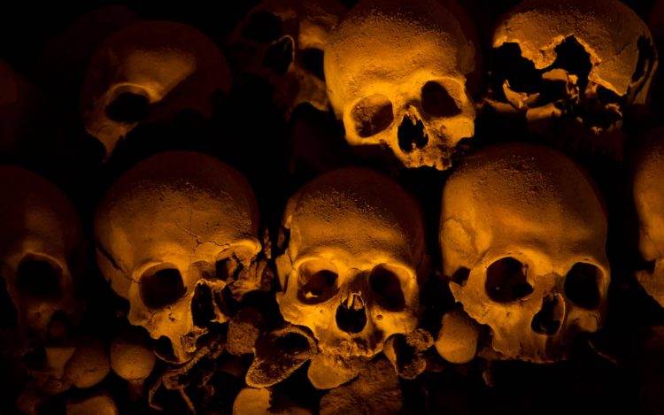 Il suffragio per i morti: dalle catacombe cristiane ai primi camposanti