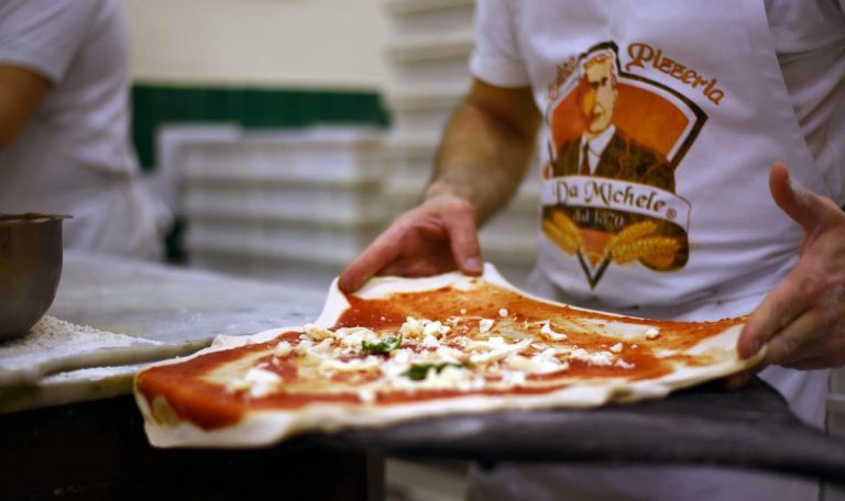 L’Antica Pizzeria da Michele in the world: Open Day a Napoli del corso di formazione per pizzaiolo