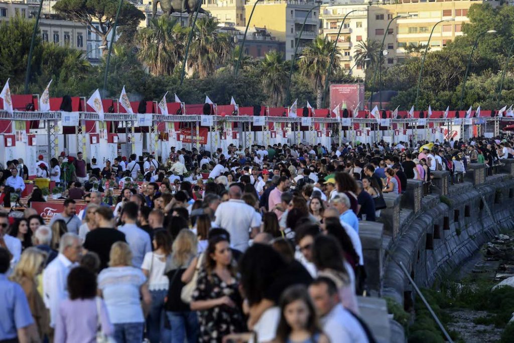 … continuavano a chiamarlo Lungomare Liberato