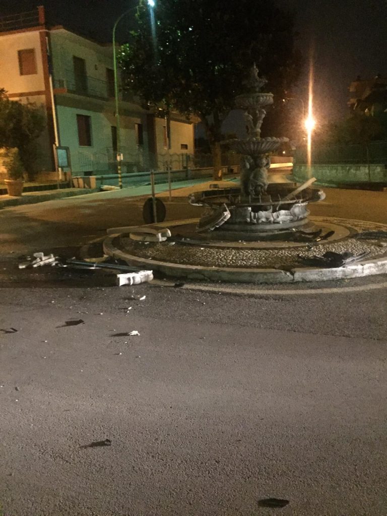 Casamarciano, atti vandalici nella notte. Il sindaco Andrea Manzi: “chi colpisce la riqualificazione, colpisce se stesso”