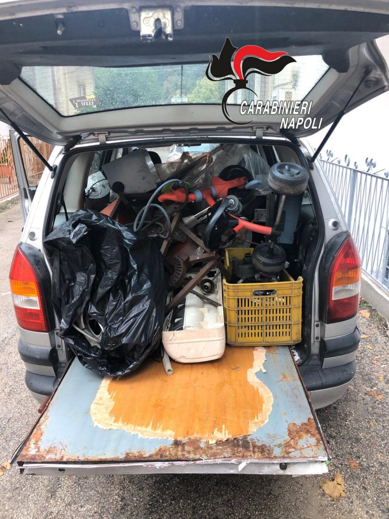Quintali di rifiuti pericolosi in auto, fermato 54enne di Nola
