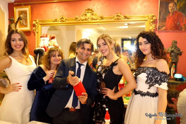 Salerno, successo per  Angelo Iannelli e friends per il Natale dei senza fissa dimora