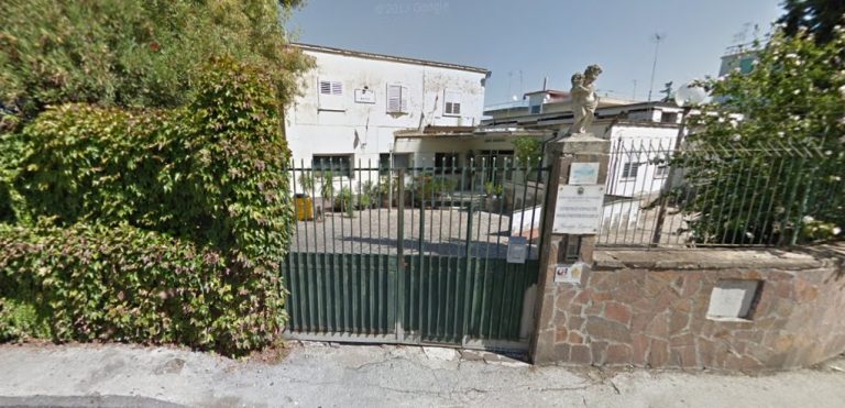 Sant’Anastasia, lettera in redazione: “Altro che assicurare i servizi, le scuole cadono a pezzi”