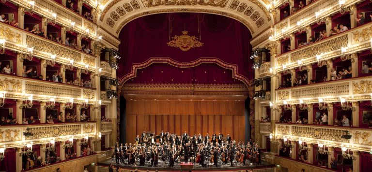 Napoli, teatro San Carlo: a gennaio il maestro Muti e la Tosca firmata De Angelis