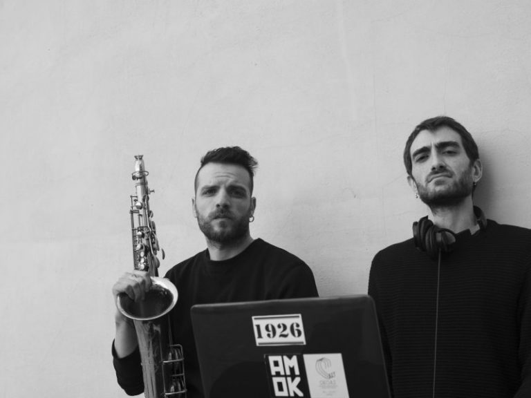 In scena a Napoli il duo Fiorito – Raia nel live “In nera luce”