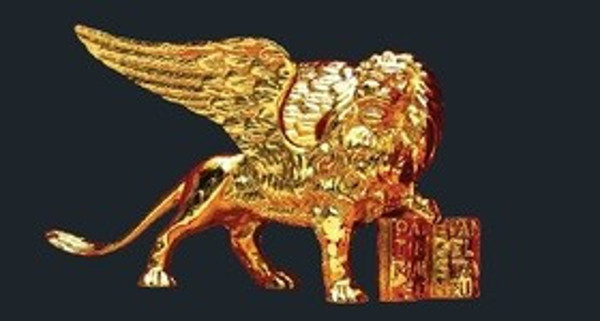 Il “Leon d’Oro” per l’imprenditoria alla “Chiara Dalba”, erede e interprete dell’arte vesuviana dell’abbigliamento
