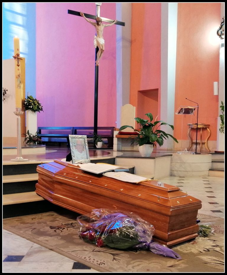 Il Vescovo di Nola a Somma Vesuviana per l’ultimo saluto a Don Giuseppe Mastronardi