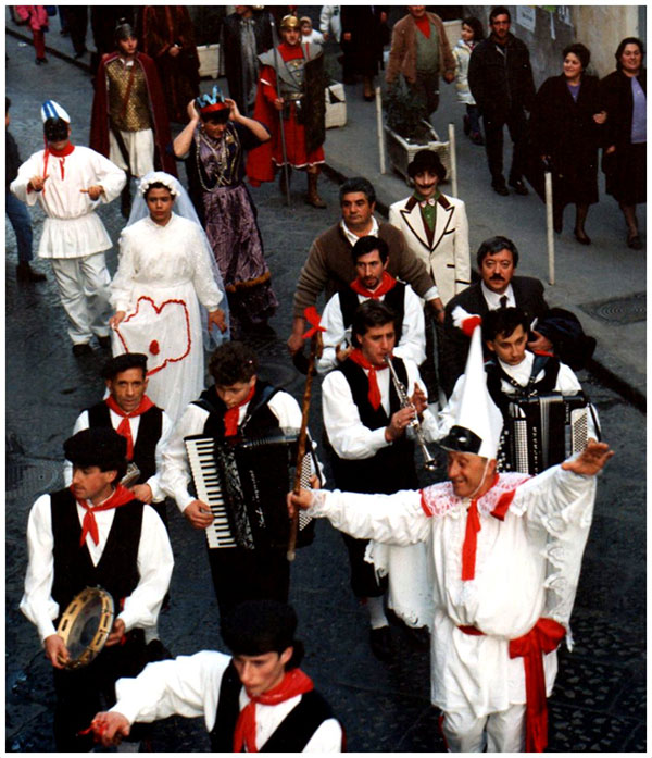La storia e  e le antiche rappresentazioni del Carnevale a Somma Vesuviana