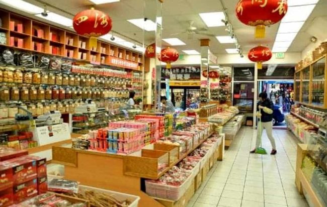 Napoli, coronavirus: chiusi  tutti i negozi cinesi fino al 15 marzo