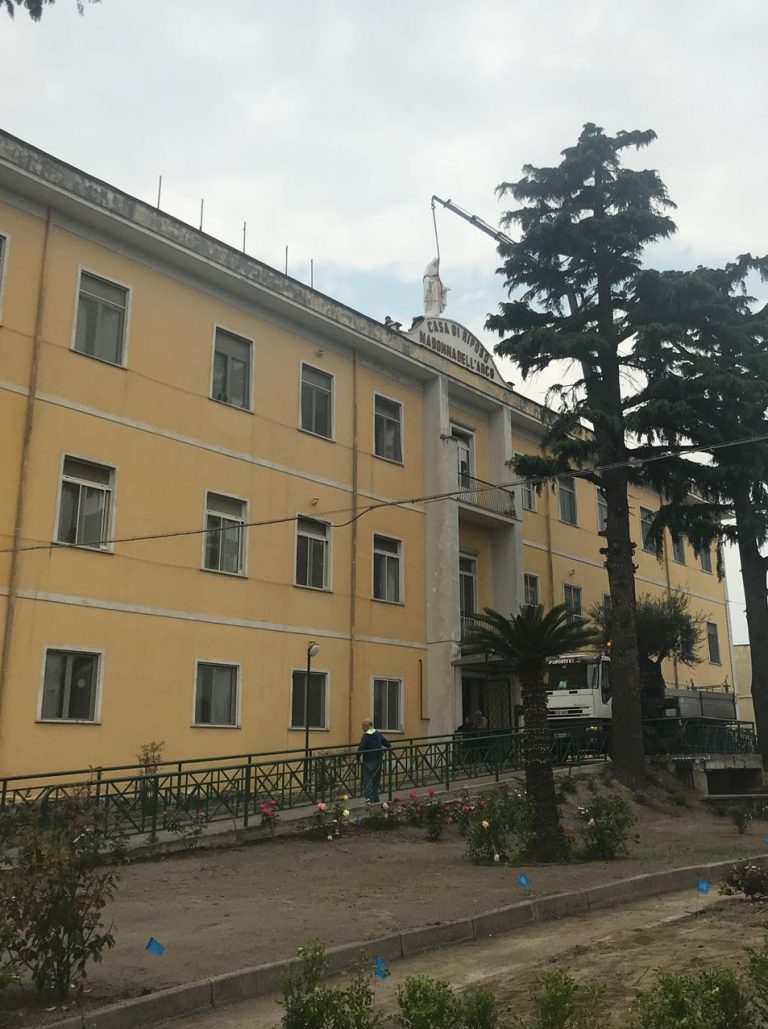 Madonna dell’Arco, ieri un altro decesso alla casa anziani e un degente trasferito a Nola