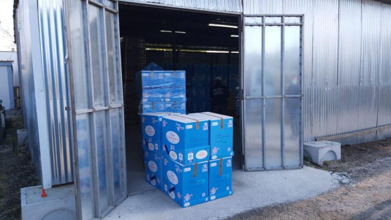 San Giuseppe Vesuviano: il sindaco Catapano avvia la distribuzione di 5.000 uova di Pasqua a tutti i bambini della città