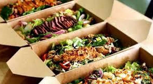 Fase 2, la Regione Campania ci ripensa: si al cibo d’asporto e niente più fasce orarie per passeggiare