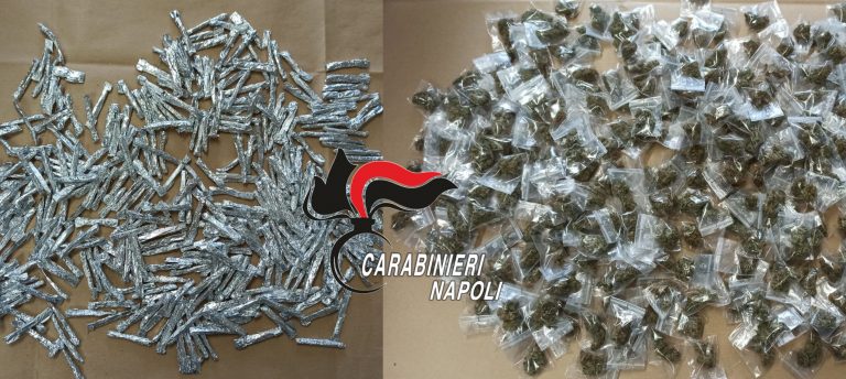 Caivano, maxi sequestro dei Carabinieri: droga e armi in un appartamento del Parco Verde