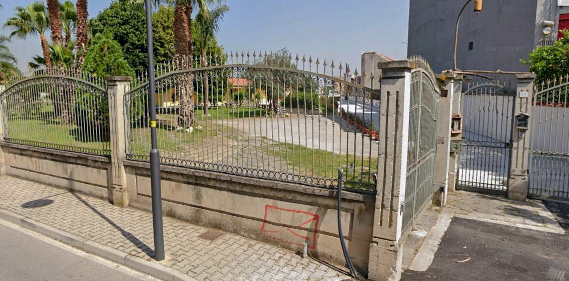 Minacce di morte al citofono: il sindaco di Casalnuovo denuncia. Comunicato dei carabinieri