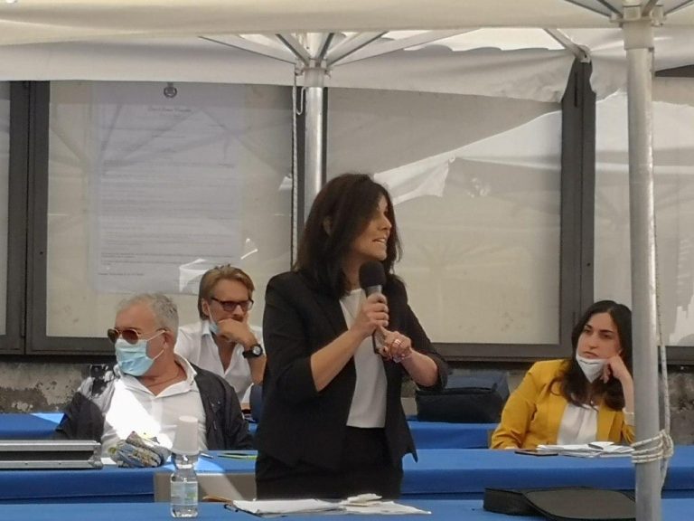 Somma Vesuviana, primo consiglio post Covid-19 tra scontri e minacce di querele
