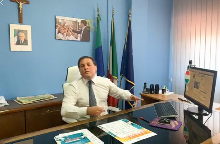 Casalnuovo, 500 euro anche alle imprese ricche. L’appello: “Modificare il provvedimento”