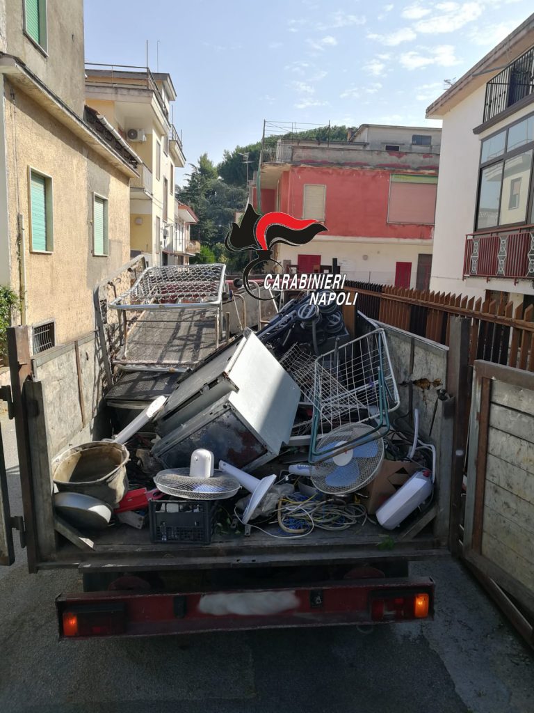 Carbonara di Nola, trasportano rifiuti speciali senza autorizzazione: denunciate due persone