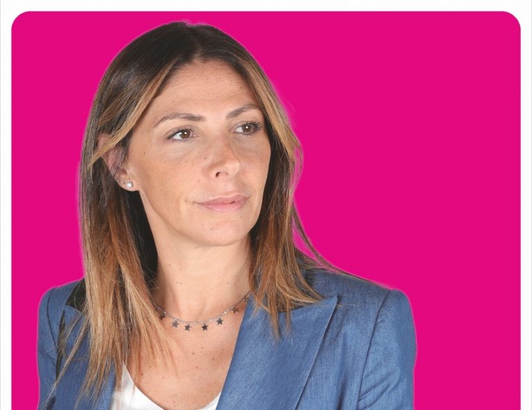 Pomigliano, Elvira Romano presenta candidatura e liste: “Appello a un voto responsabile”
