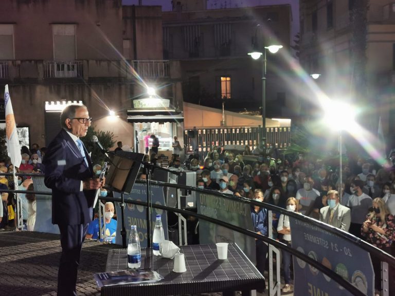 Sant’Anastasia, Carmine Esposito: «Zona vesuviana detassata, abolizione della quarta rata Tari e, in cento giorni, la piscina comunale»