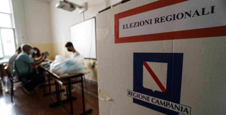 Regionali Campania, poche centinaia di sezioni da scrutinare: la situazione delle liste