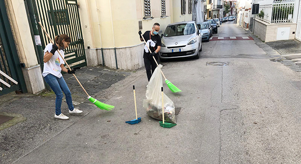 Casamarciano, ambiente: gli amministratori diventano “netturbini”