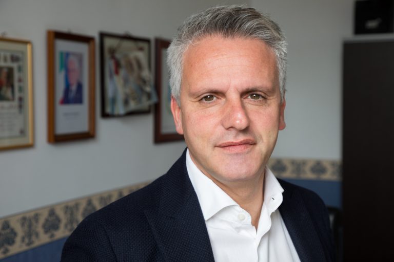 L’ex sindaco di Ottaviano candidato alle Regionali con Forza Italia