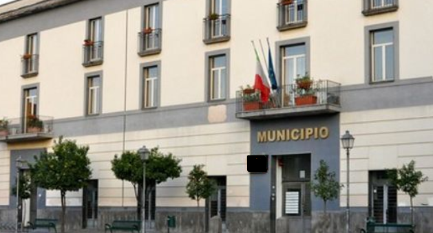 La denuncia dei sindacati: “Clima di tensione nel Comune di Pomigliano”