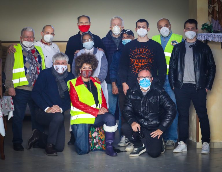 Napoli: Acli, l’artista M’Barka Ben Taleb e l’editore Giammarino insieme per la solidarietà
