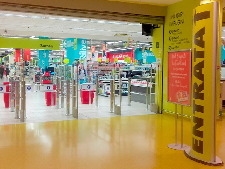 Vertenza Auchan Nola: domani l’incontro tra sindacati e azienda