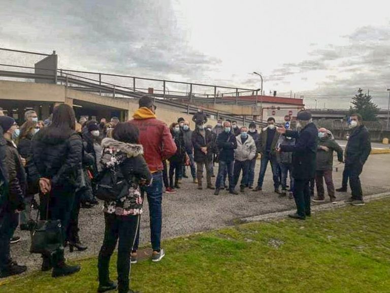 A Mugnano apre il nuovo Conad al posto dell’Auchan. Ma scatta la rivolta dei 42 da licenziare