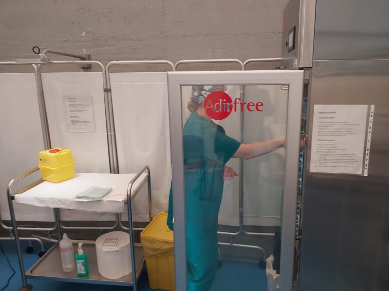 L’Aifa dà il via libera alla terza dose: fissata a 6 mesi dalla seconda