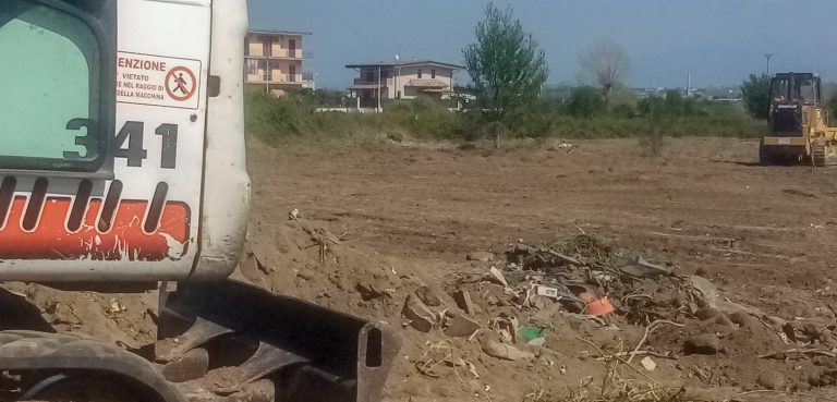 Maxi discarica di Pomigliano, c’è il dissequestro: dopo 30 anni si rimuovono i rifiuti