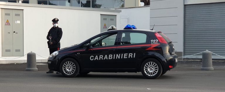 Afragola, i Carabinieri setacciano il Rione Salicelle: perquisizioni e sequestri
