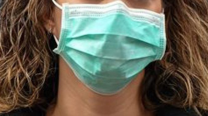 Campania, covid, De Luca: “Mascherina obbligatoria fino a luglio”