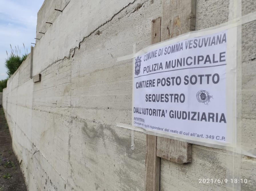 Somma Vesuviana, sequestrate opere abusive di proprietà di due consiglieri di maggioranza