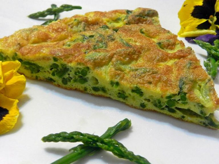Le ricette di Biagio, la frittata di asparagi: che moderano le passioni. Lo dice Giovenale
