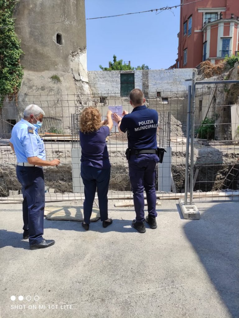 Marigliano, lavori di un complesso monumentale:controlli della polizia locale