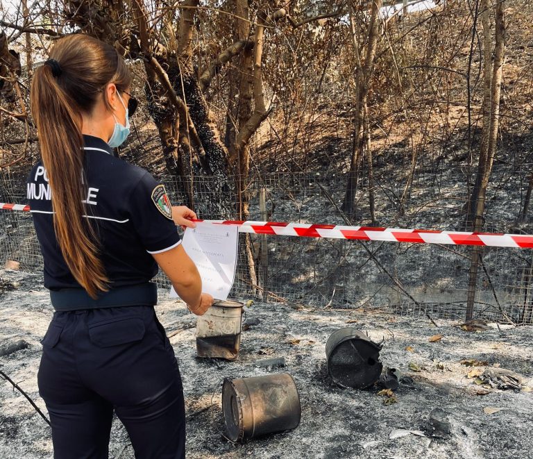 Marigliano, rifiuti e roghi: sequestrata area di 200 m quadri