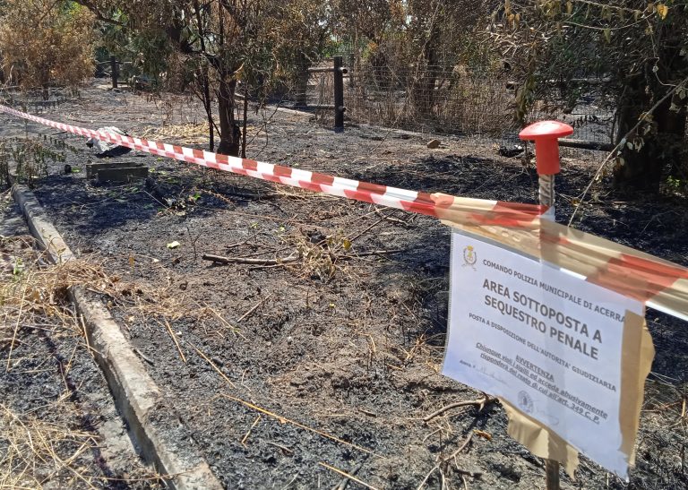 Acerra, incendio devasta agriturismo confiscato. Si sospetta il dolo