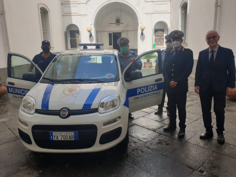 Nuova auto in dotazione alla polizia municipale