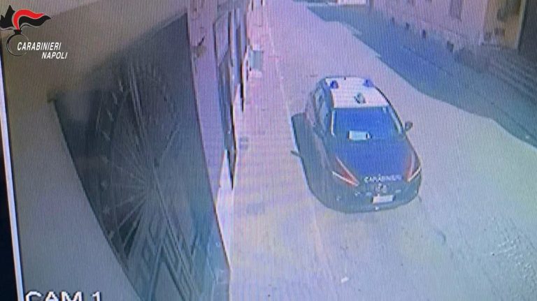 Spaccio in diretta, 13 arresti: il sistema per vendere pure col coprifuoco