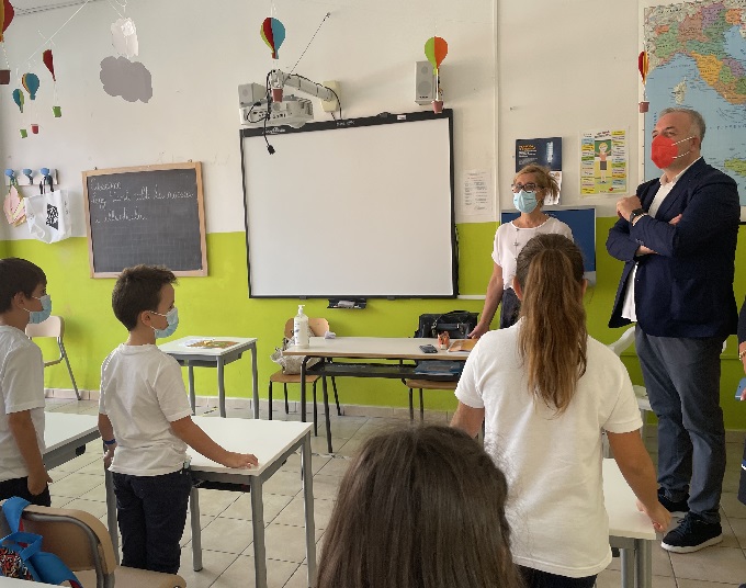 Tour del sindaco nelle scuole sommesi