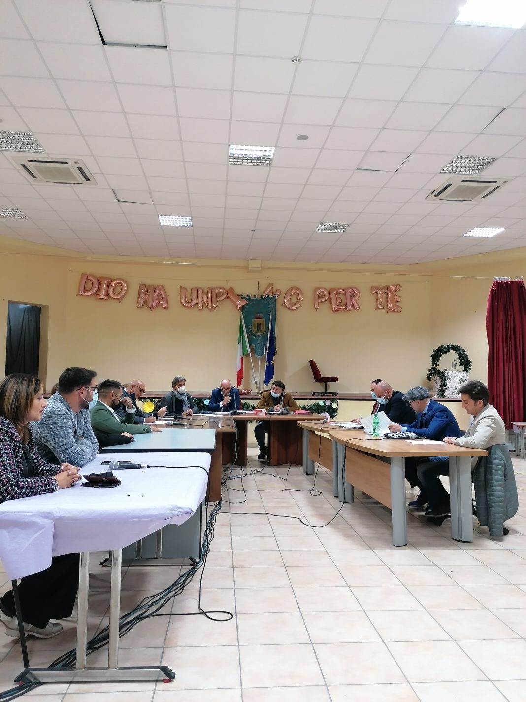 Cisterna, giunta fa discutere già alla prima seduta: “Deleghe troppo pesanti ai consiglieri”