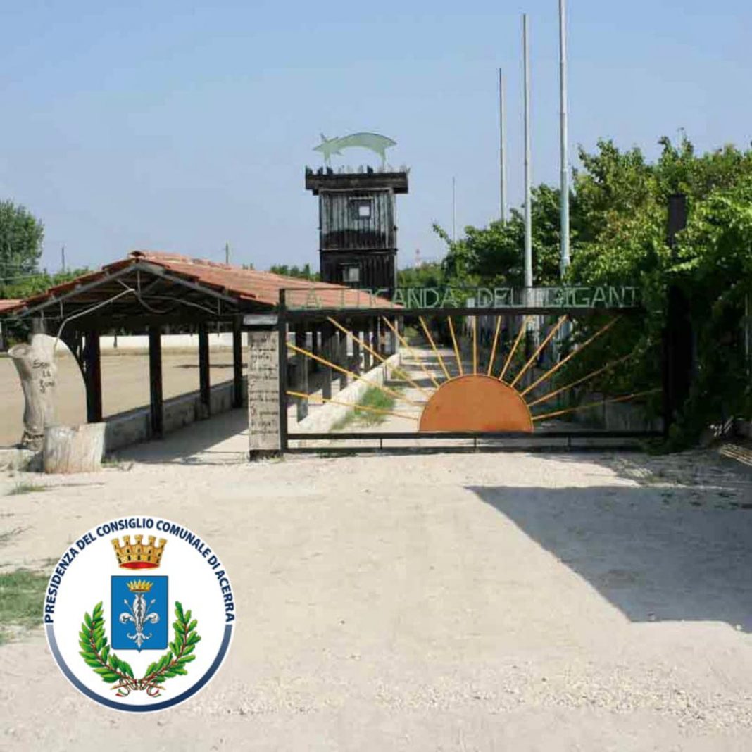 Acerra, presidente convoca i gruppi consiliari alla Locanda del Gigante dopo il raid dei criminali