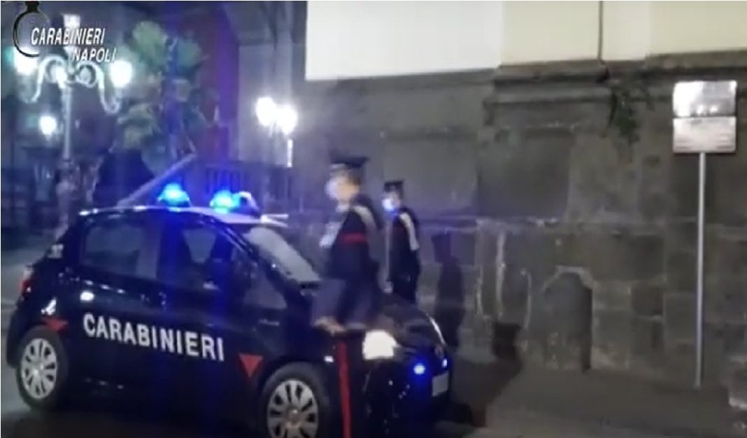 Ruba a casa di due preti e in due chiese: scoperto dai video e portato in cella