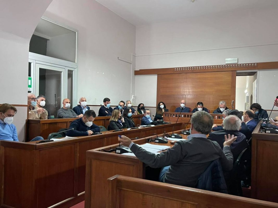 Tari e parcheggio, Siamo Sommesi: “Sindaco costretto a retromarcia”